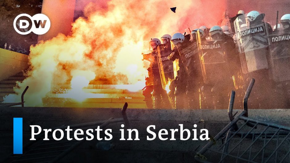 Serbia protests against the government's coronavirus response turn violent | DW News