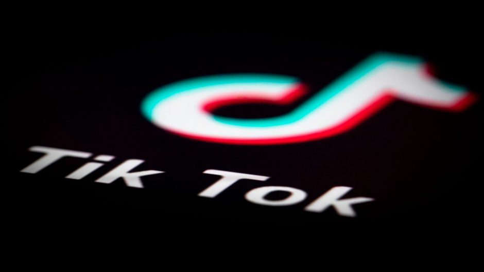 Oregon nurse placed on leave after showing ‘cavalier disregard’ for COVID-19 protocols in TikTok video