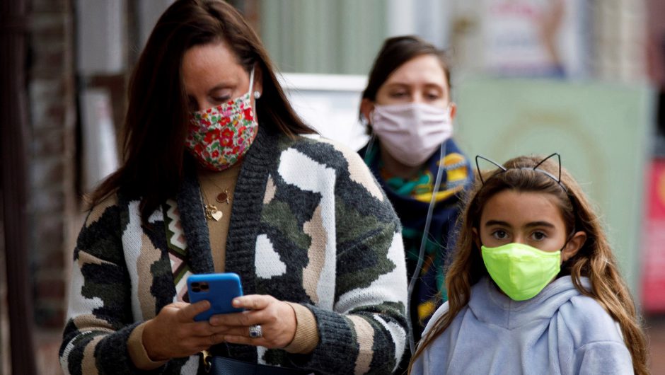 Masks protect wearers, others alike from COVID-19: CDC