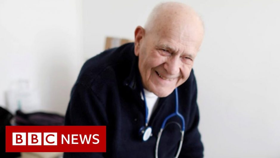 Coronavirus: 98-year-old doctor working through the lockdown – BBC News