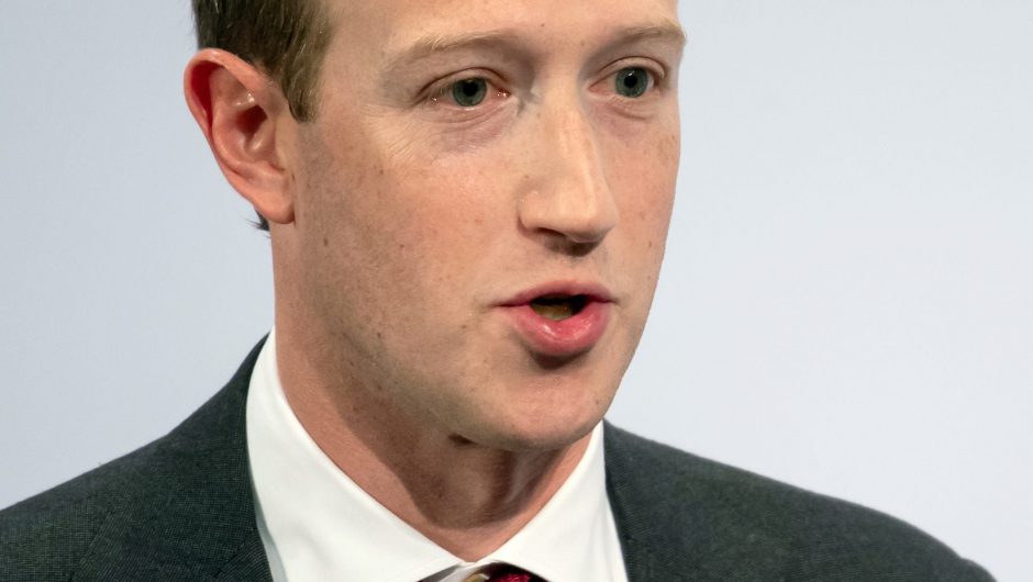 Mark Zuckerberg told Facebook employees they won’t need a COVID-19 vaccine when they return to the office next summer