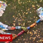 “I make art out of discarded facemasks” – BBC News